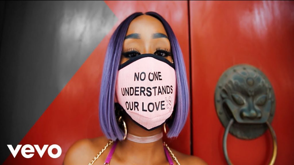 Zangeres Victoria Kimani neemt clip op in China